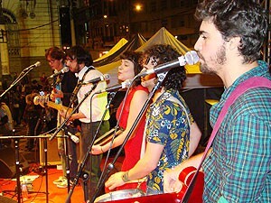 5-movimento_antimanicomial_tem_dia_de_festa_e_luta_na_cinelandia05-300x225.jpg